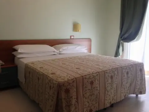 Hotel La Perla - Photo 4