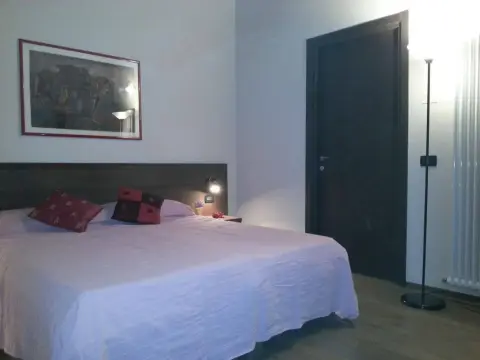 Hotel La Vecchia Reggio - Photo 2