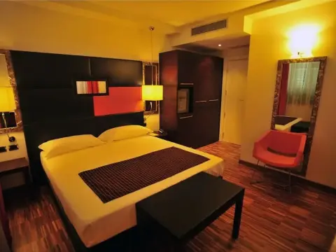 Hotel La Villa - Photo 2