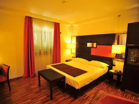 Hotel La Villa - Photo 3