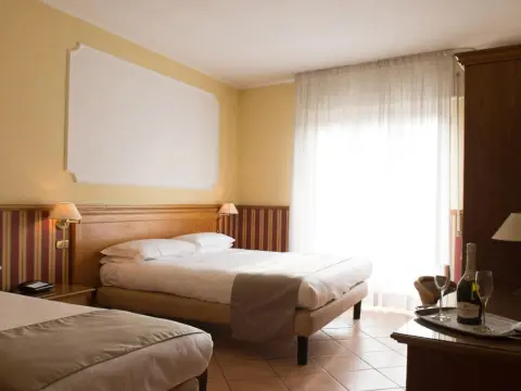 Hotel Leopardi - Photo 3