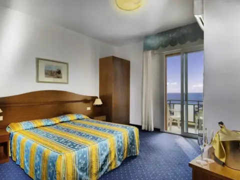 Hotel London - Photo 4