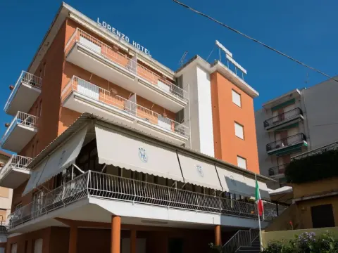 Hotel Lorenzo - фото 1