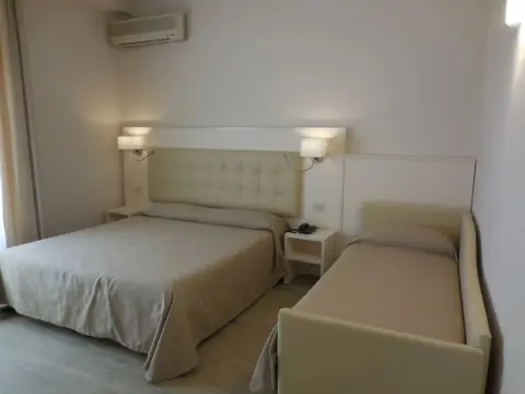 Hotel Lupori - Photo 3