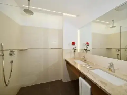 Hotel Madatsch - Photo 4