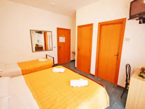 Hotel Maestrale - Photo 2