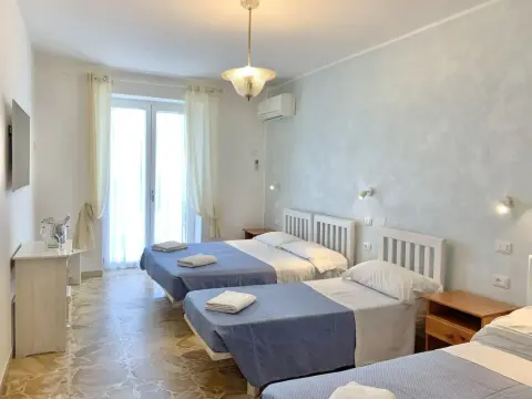 Hotel Marconi - Photo 4