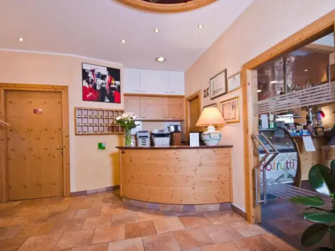 Hotel Martinelli - Photo 2