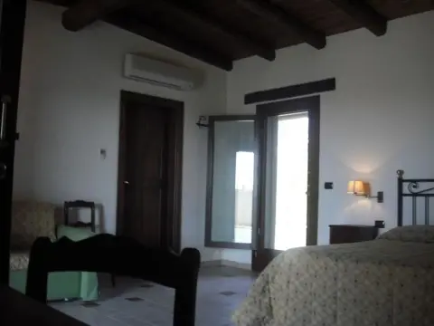 Hotel Masseria Protomastro - Photo 2