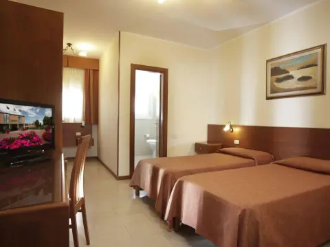 Hotel Michelangelo - Photo 2