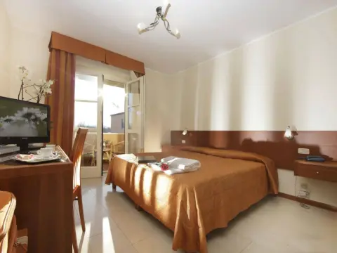 Hotel Michelangelo - Photo 3