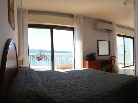 Hotel Miralago - Photo 3