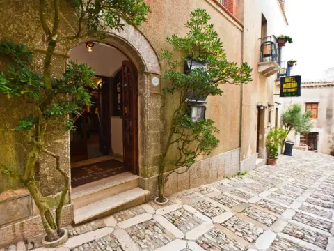Hotel Moderno - Photo 1