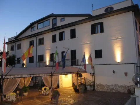 Hotel Nespolo D'Oro - Photo 1