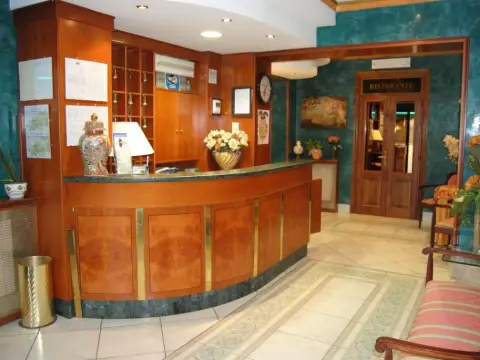 Hotel Nespolo D'Oro - Photo 2
