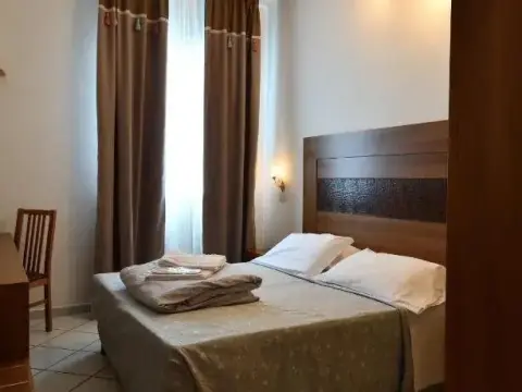 Hotel Oasis - Photo 4