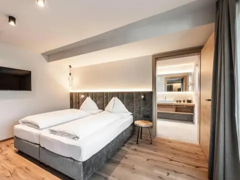 Hotel Olympia - Photo 3