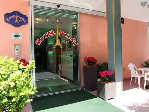 Hotel Parigi - Photo 1