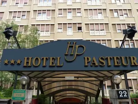 Hotel Pasteur - Photo 1