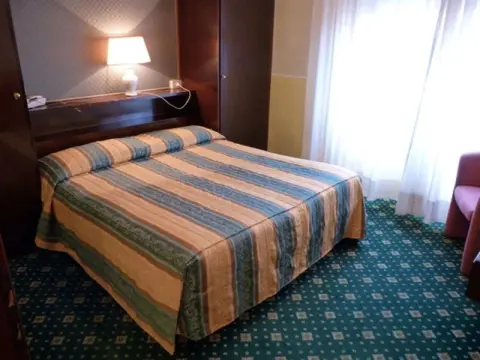 Hotel Pasteur - Photo 3