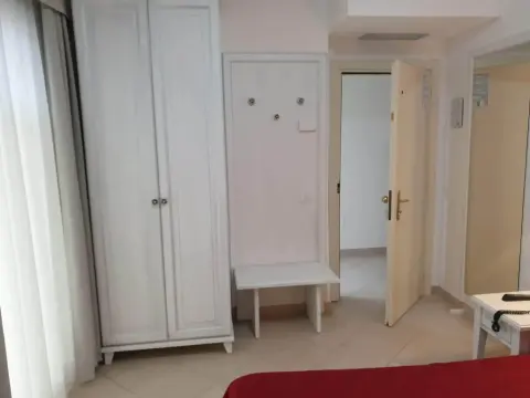 Hotel Pigalle - Photo 2