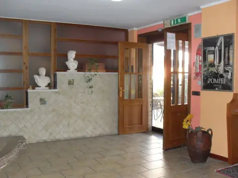 Hotel Pompei - Photo 2