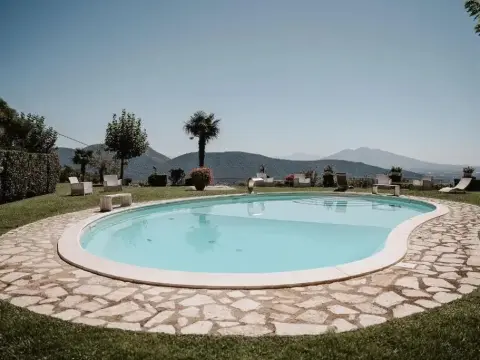 Hotel Ristorante Guardanapoli - Photo 3