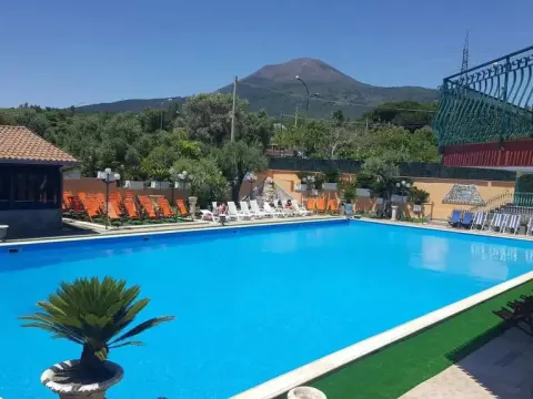 Hotel Ristorante La Vela - Photo 4