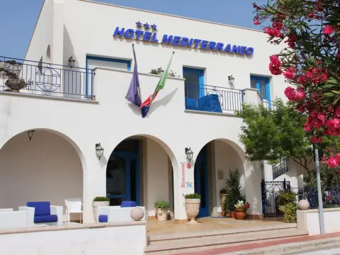 Hotel Ristorante Mediterraneo Faro - Photo 1