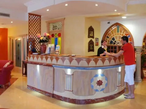 Hotel Ristorante Mediterraneo Faro - Photo 2