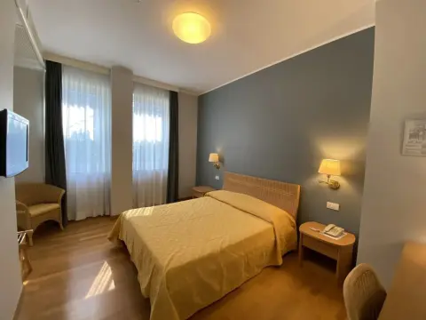 Hotel Ristorante Primavera - Photo 3