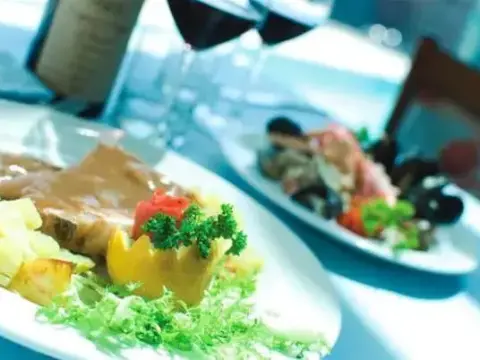 Hotel Royal - Photo 2