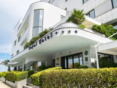 Hotel Royal - Photo 1