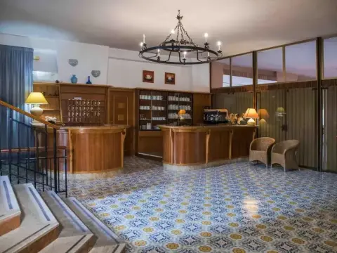 Hotel Royal - Photo 2