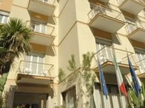 Royal Esplanade - Photo 1
