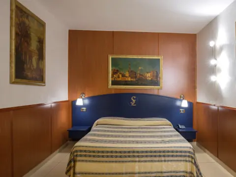 Hotel San Luca - Photo 3