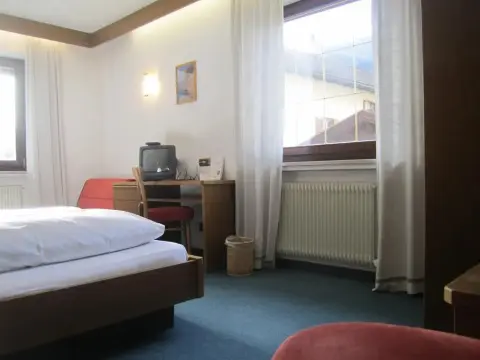 Hotel Schuster - Photo 4