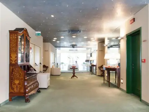 Hotel Senator - Photo 2