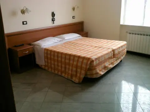 Hotel Serafino - Photo 2