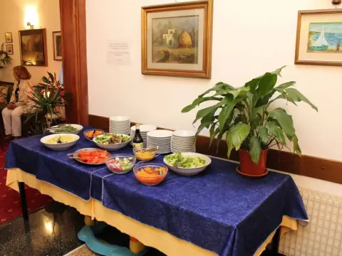 Hotel Serena - Photo 3