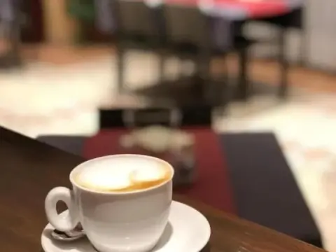 Hotel Serena - Photo 4