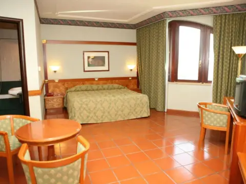 Hotel Serino - Photo 2