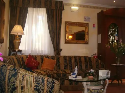 Ristorante Hotel Squarciarelli - Photo 2