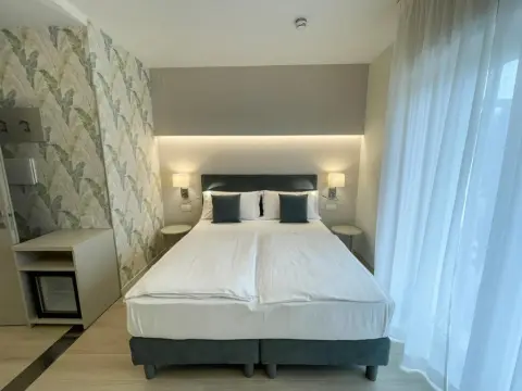 Hotel Stella Alpina - Photo 1