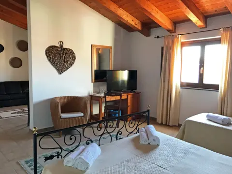 Hotel Su Baione - Photo 4