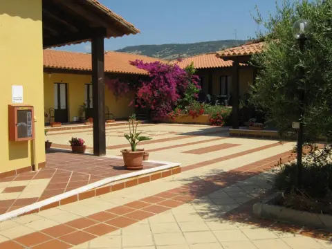 Hotel Su Nuraxi - Photo 1