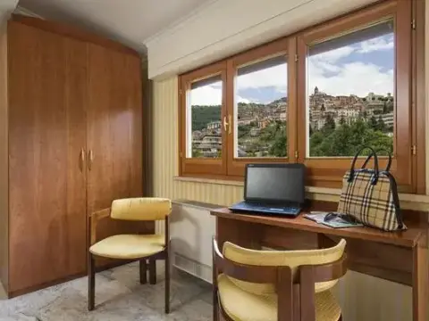 Hotel Tiffany - Photo 3