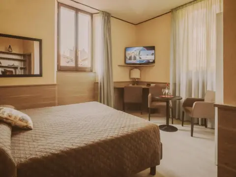 Hotel Valentino - Photo 4