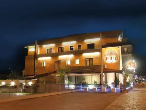 Hotel Villa Daniela - Photo 1