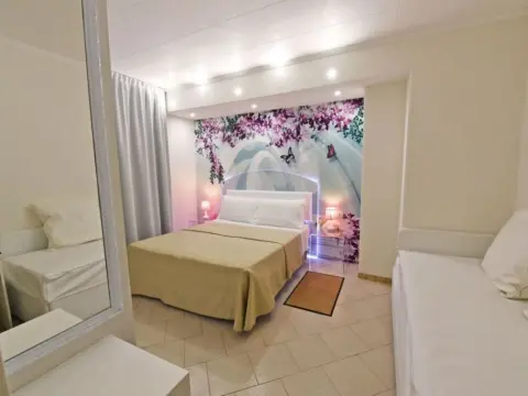 Hotel Villa Daniela - Photo 4